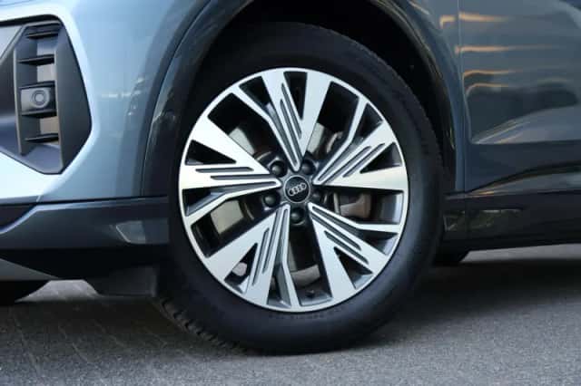 Audi Q4 e-tron (2022) thumbnail 5