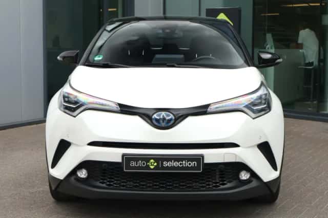 Toyota C-HR (2019) thumbnail 6