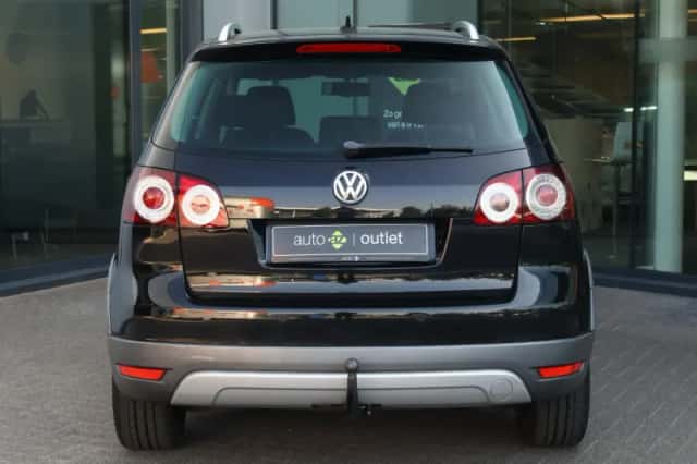 Volkswagen Golf (2010) thumbnail 4