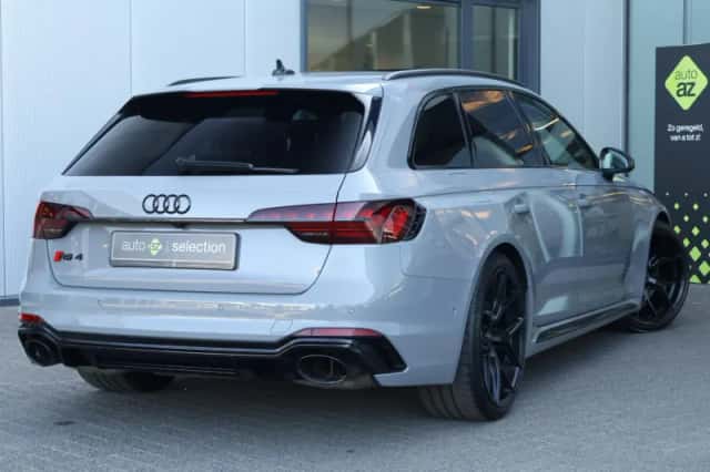 Audi RS4 (2023) thumbnail 2