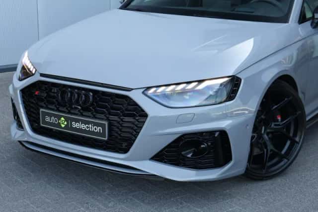 Audi RS4 (2023) thumbnail 3
