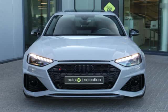 Audi RS4 (2023) thumbnail 6