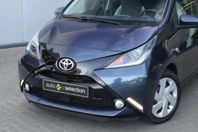 Toyota Aygo (2016) thumbnail 5