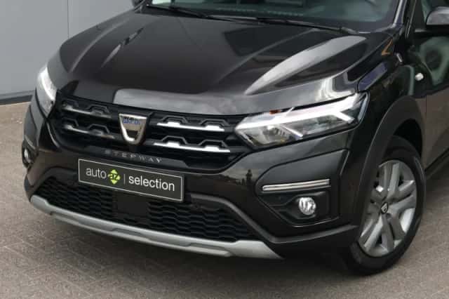 Dacia Sandero (2022) thumbnail 3