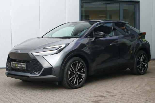 Toyota C-HR (2025) thumbnail 6