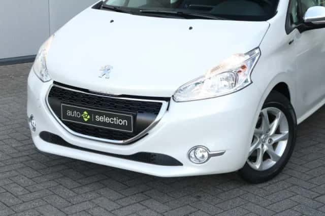 Peugeot 208 (2014) thumbnail 3