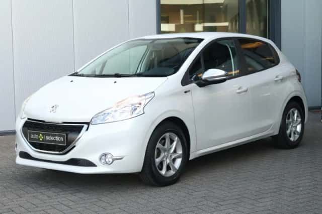 Peugeot 208 (2014) thumbnail 6