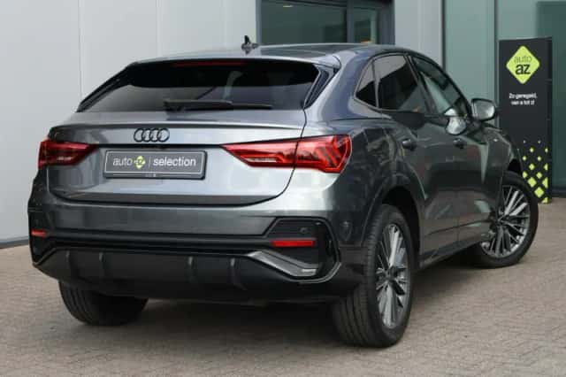 Audi Q3 (2021) thumbnail 2