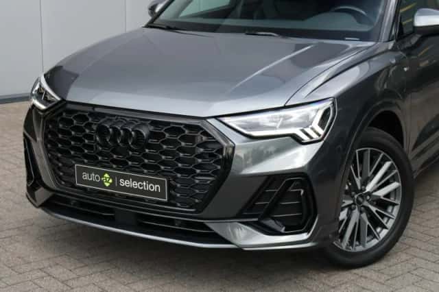 Audi Q3 (2021) thumbnail 3