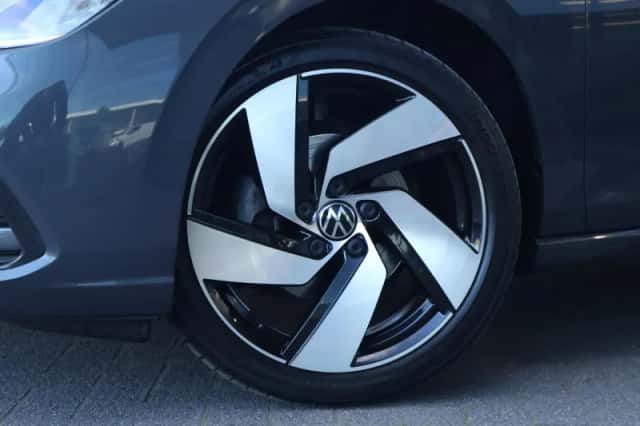 Volkswagen Golf (2020) thumbnail 5