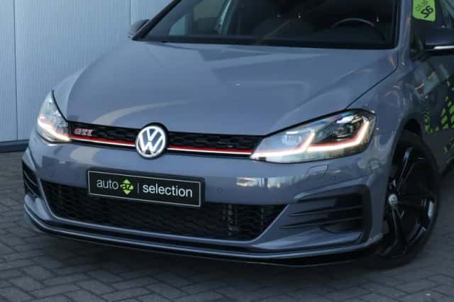 Volkswagen Golf (2020) thumbnail 3