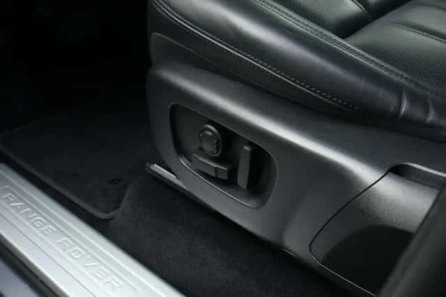 Land Rover Range Rover Sport (2022) thumbnail 12