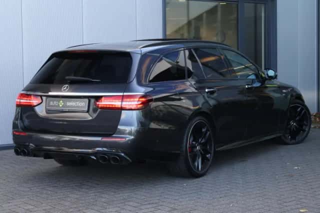 Mercedes-Benz E-Klasse (2022) thumbnail 2