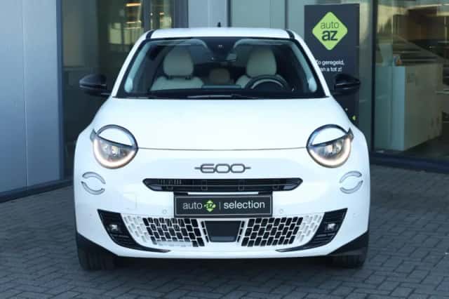 Fiat 600 (2024) thumbnail 8
