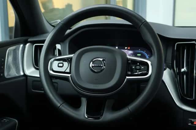 Volvo XC60 (2024) thumbnail 17