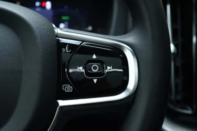 Volvo XC60 (2024) thumbnail 20