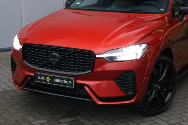 Volvo XC60 (2024) thumbnail 3
