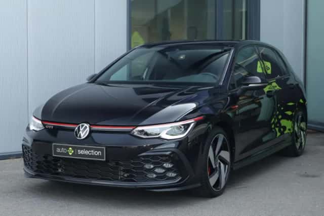 Volkswagen Golf (2021) thumbnail 3
