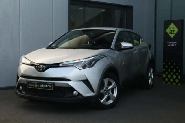 Toyota C-HR (2017) thumbnail 26