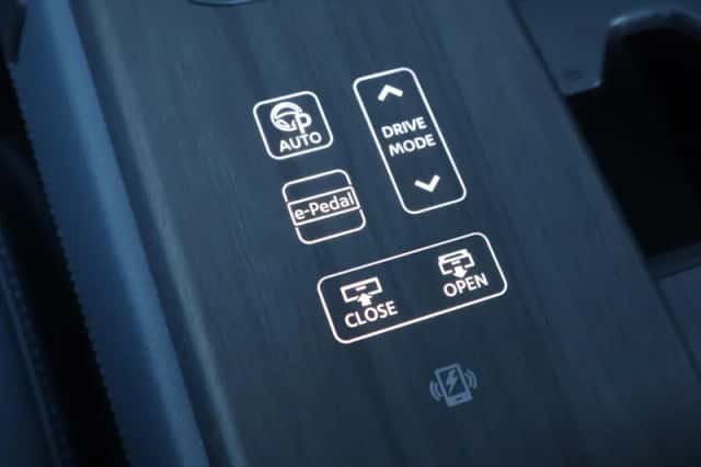 Nissan Ariya (2024) thumbnail 24