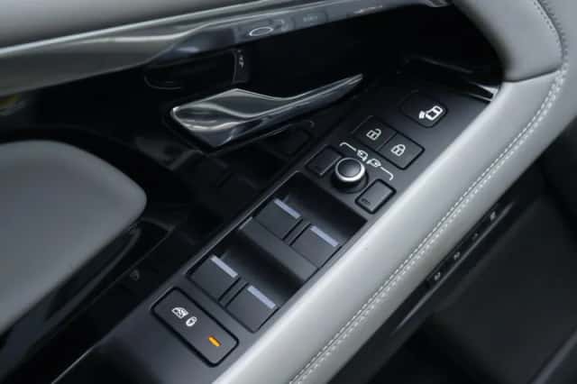 Land Rover Range Rover Evoque (2021) thumbnail 37