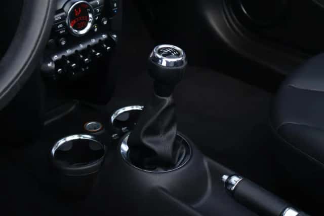 MINI Roadster (2012) thumbnail 24