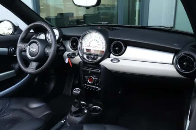 MINI Roadster (2012) thumbnail 27