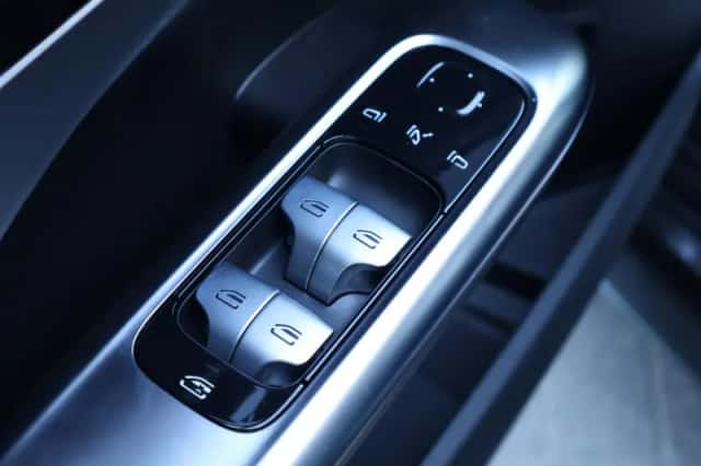 Mercedes-Benz C-Klasse (2023) thumbnail 40