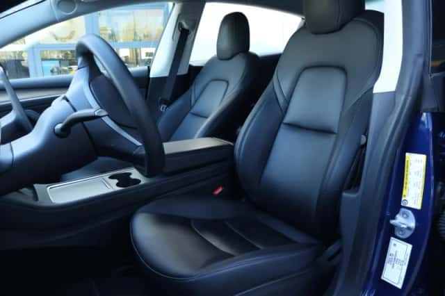 Tesla Model 3 (2022) thumbnail 12