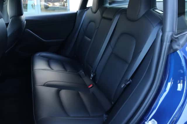 Tesla Model 3 (2022) thumbnail 14