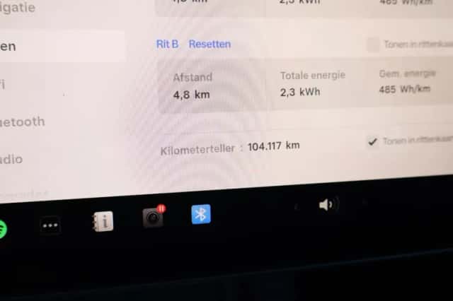 Tesla Model 3 (2022) thumbnail 25