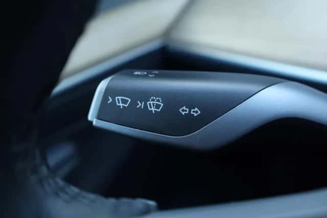Tesla Model 3 (2022) thumbnail 31