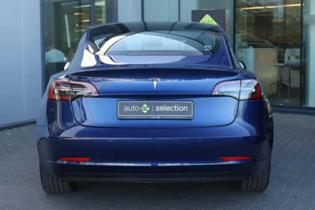Tesla Model 3 (2022) thumbnail 9