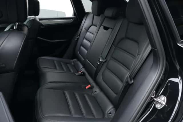 Porsche Macan (2020) thumbnail 15