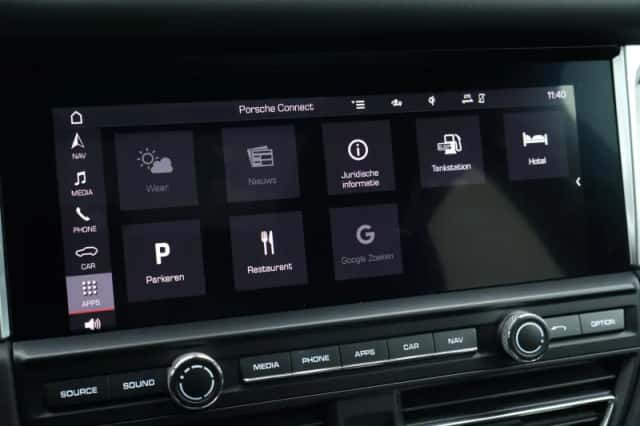Porsche Macan (2020) thumbnail 25