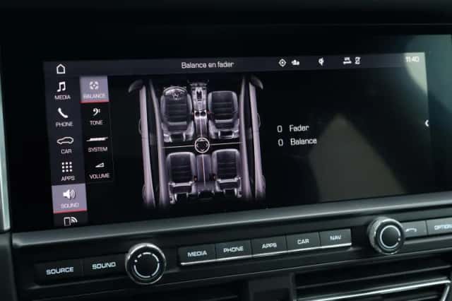 Porsche Macan (2020) thumbnail 28