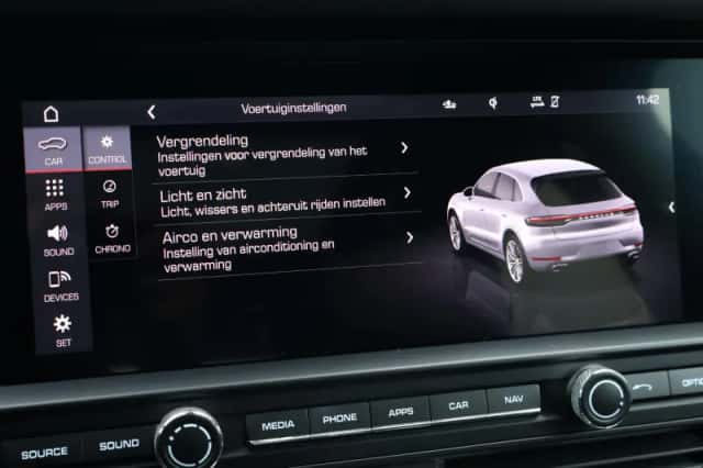 Porsche Macan (2020) thumbnail 31