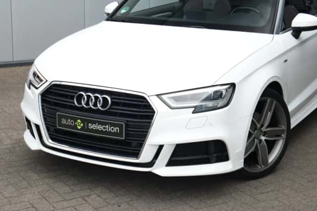 Audi A3 (2016) thumbnail 3