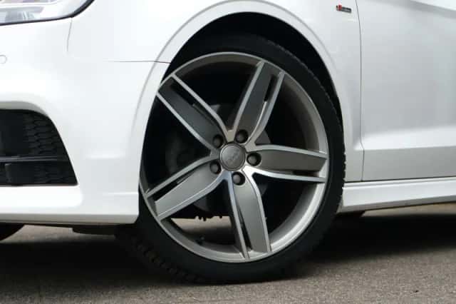 Audi A3 (2016) thumbnail 4
