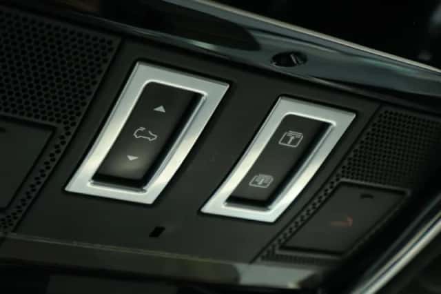 Land Rover Range Rover Sport (2020) thumbnail 38