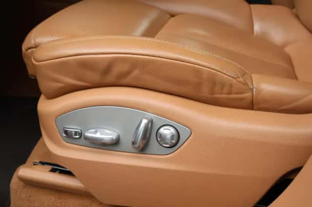 Porsche Cayenne (2017) thumbnail 12