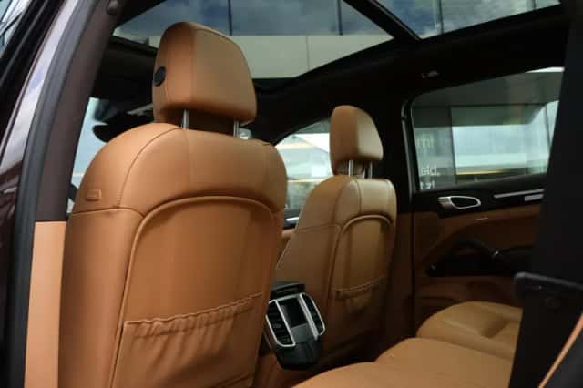 Porsche Cayenne (2017) thumbnail 22