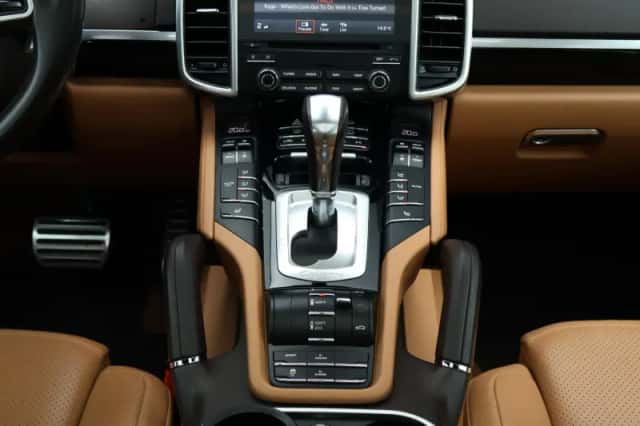 Porsche Cayenne (2017) thumbnail 25