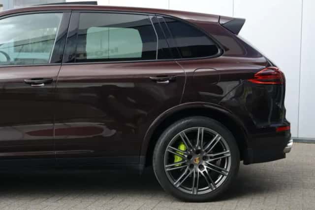 Porsche Cayenne (2017) thumbnail 5