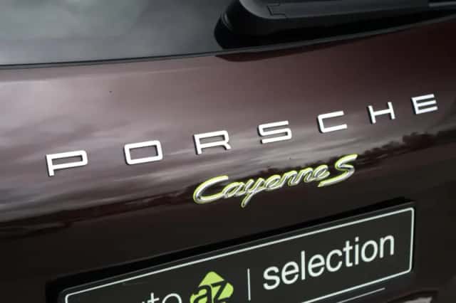 Porsche Cayenne (2017) thumbnail 44