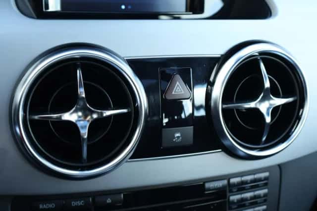 Mercedes-Benz GLK (2014) thumbnail 21