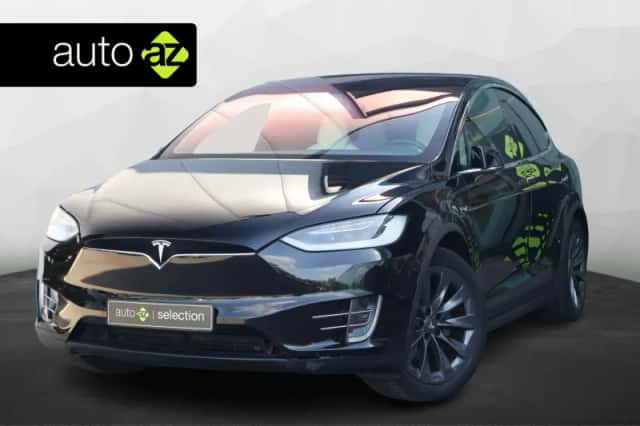 Tesla Model X (2017) thumbnail 1