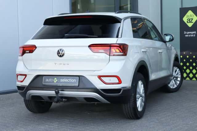 Volkswagen T-Roc (2022) thumbnail 2