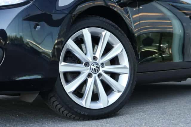 Volkswagen Golf (2012) thumbnail 4