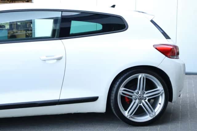 Volkswagen Scirocco (2009) thumbnail 5